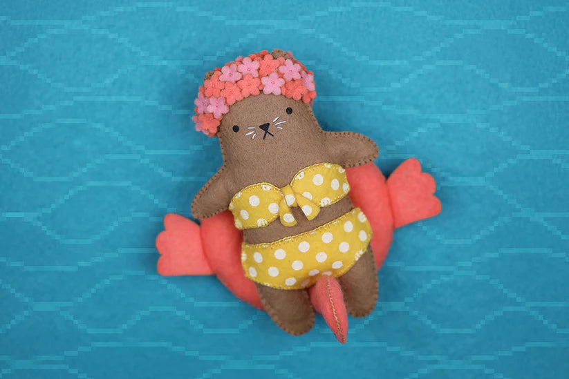 Kiriki Press Flamingo Cat Felt Doll Kit